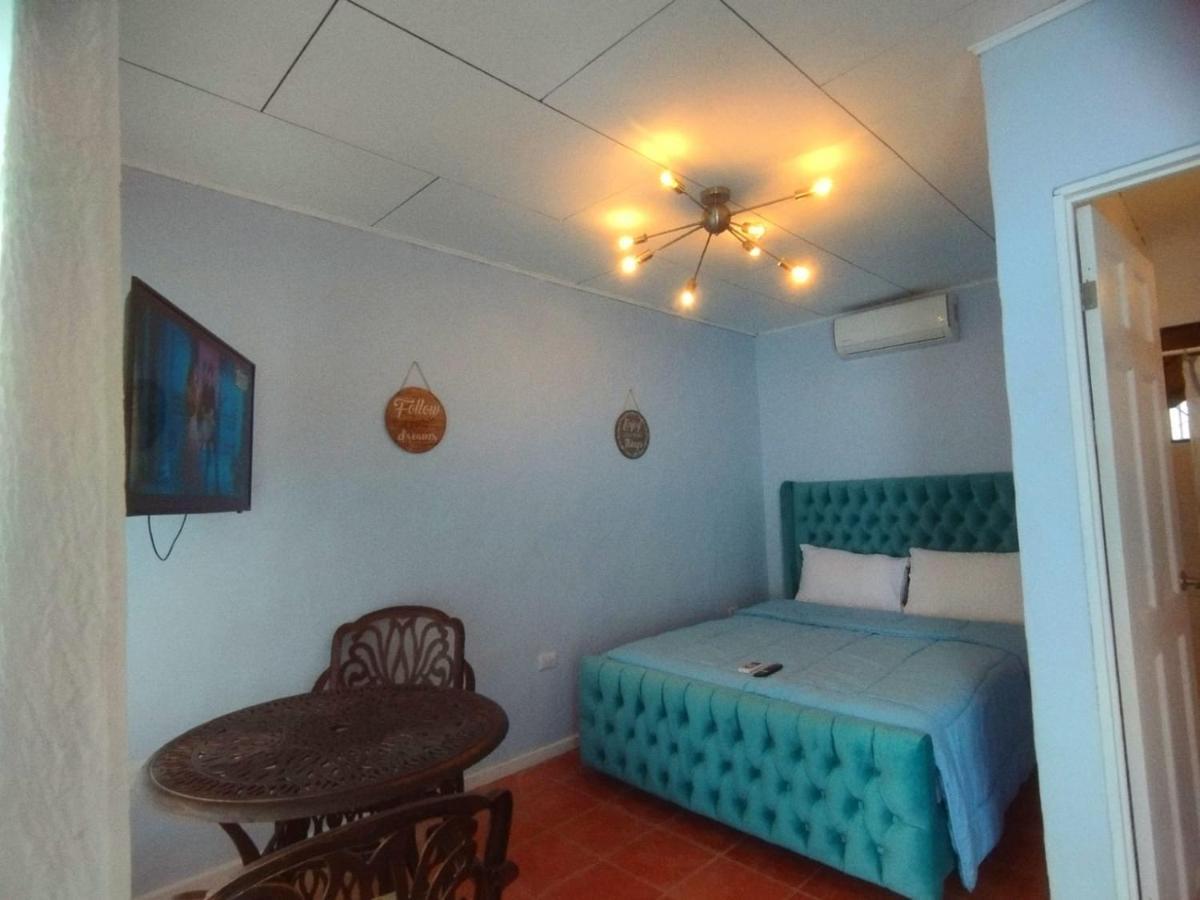 Hotel Mono Azul 奎波斯城 外观 照片